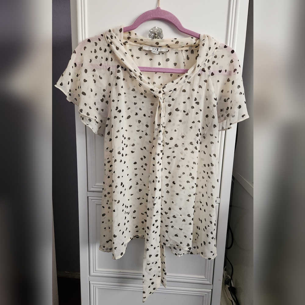 Forever 21 XXI Heart Flutter Sleeve Shirt Size M